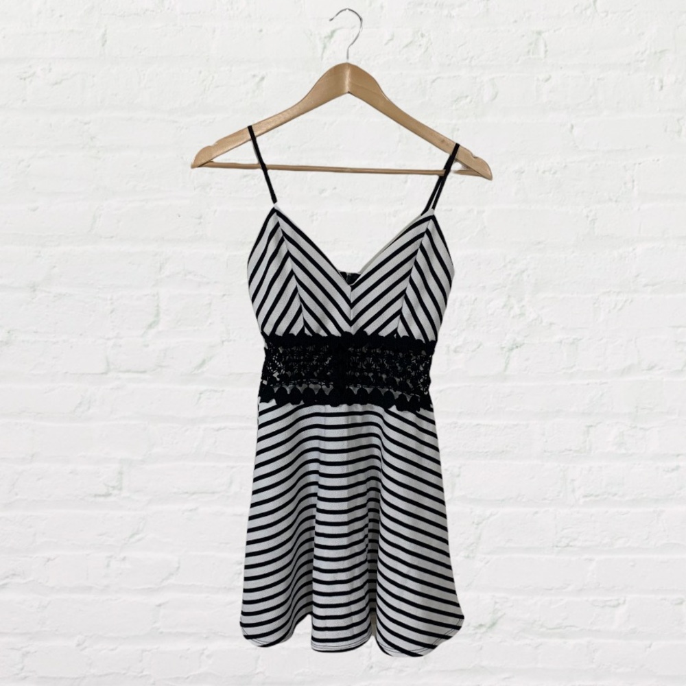 Angelique Dress- Size M(Juniors)